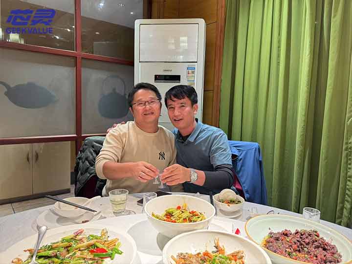 291 Singer Sewing Machines